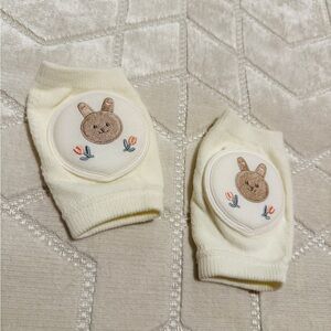 Baby protective knee pad for crawling